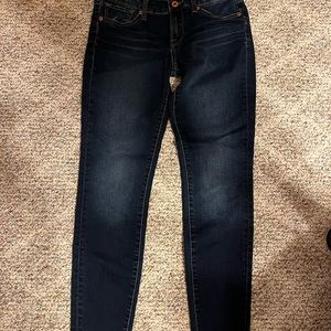 Lucky Brand 28 w/ 29” inseam Charlie Skinny